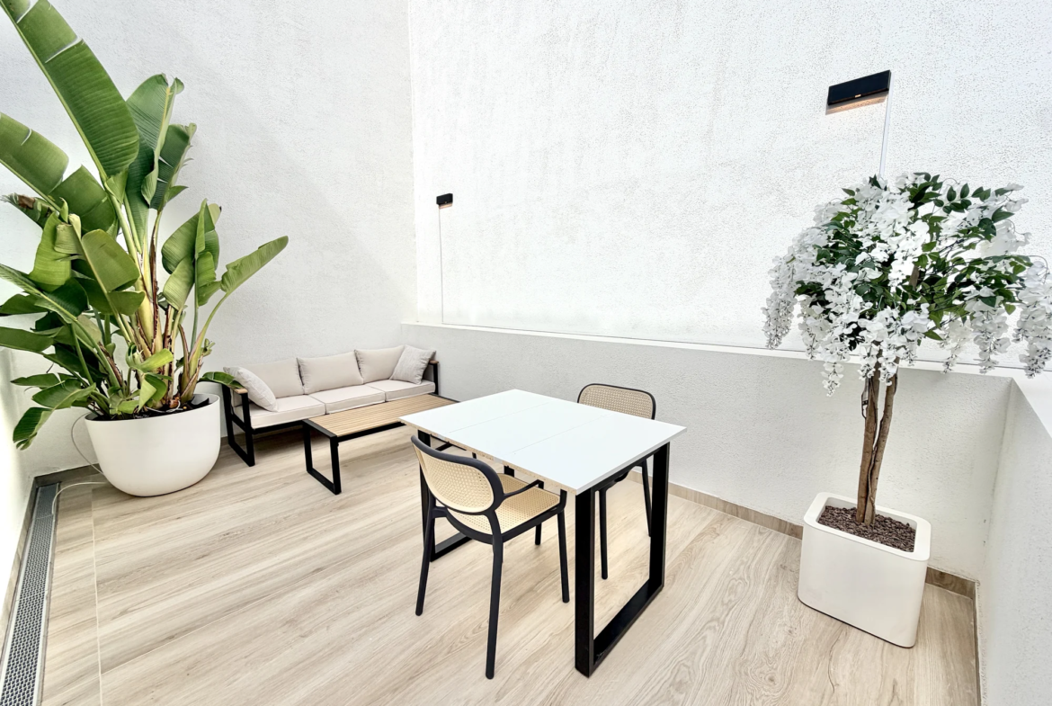 Przestronny apartament z dwiema sypialniami i tarasem w Vista Mar 9, Los Abrigos, Teneryfa