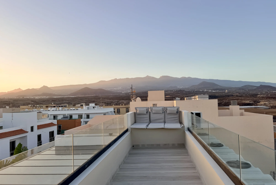 Penthouse z tarasem panoramicznym w Vista Mar 9 w Los Abrigos