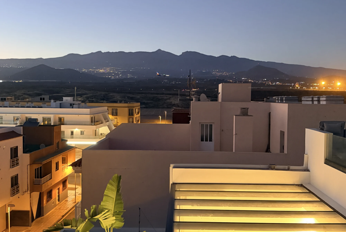 Elegancki apartament z patio w Vista Mar 9 w Los Abrigos