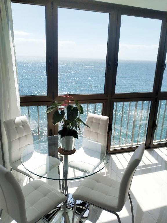 Odnowione studio z widokiem na ocean i basenem w San Agustín