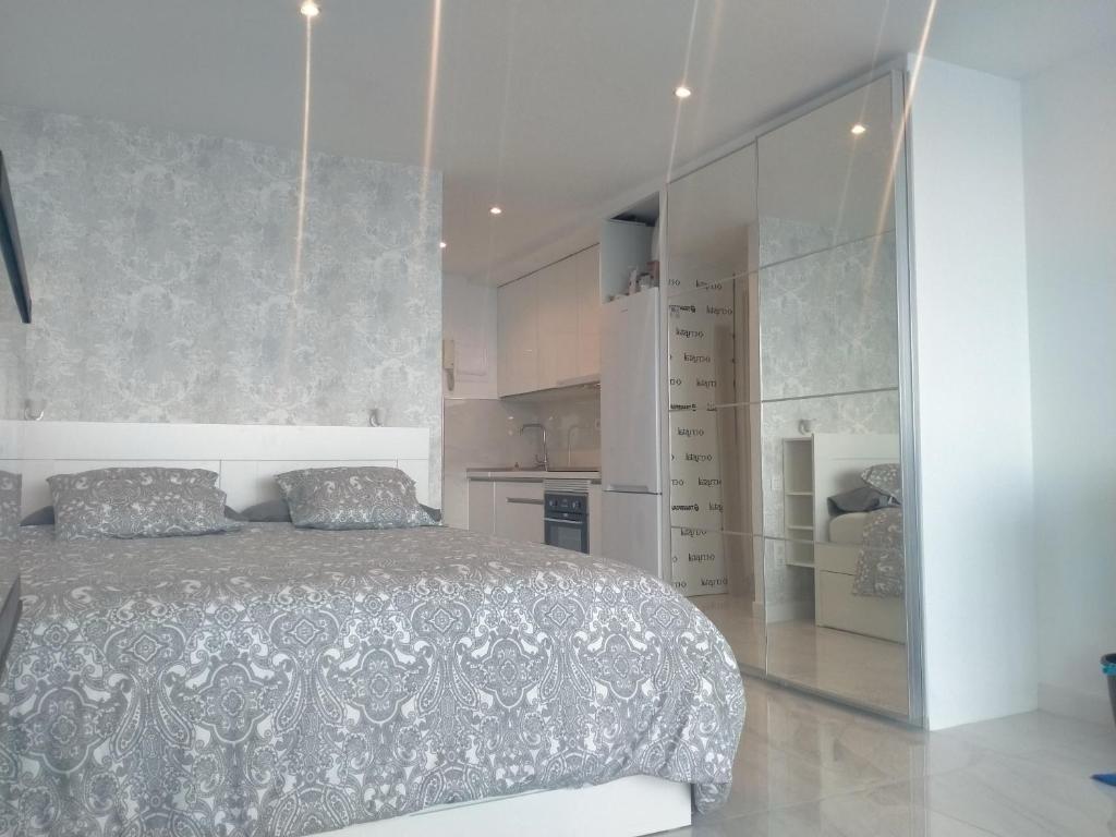 Odnowione studio z widokiem na ocean i basenem w San Agustín