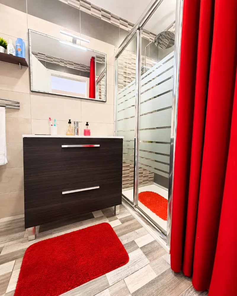 02 Odnowiony apartament z tarasem i basenem w Puerto Rico