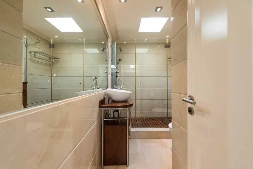 Dom w pierwszej linii brzegowej z niezależnym apartamentem w San Agustín