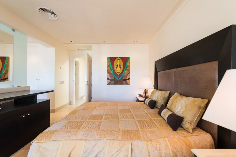 Dom w pierwszej linii brzegowej z niezależnym apartamentem w San Agustín