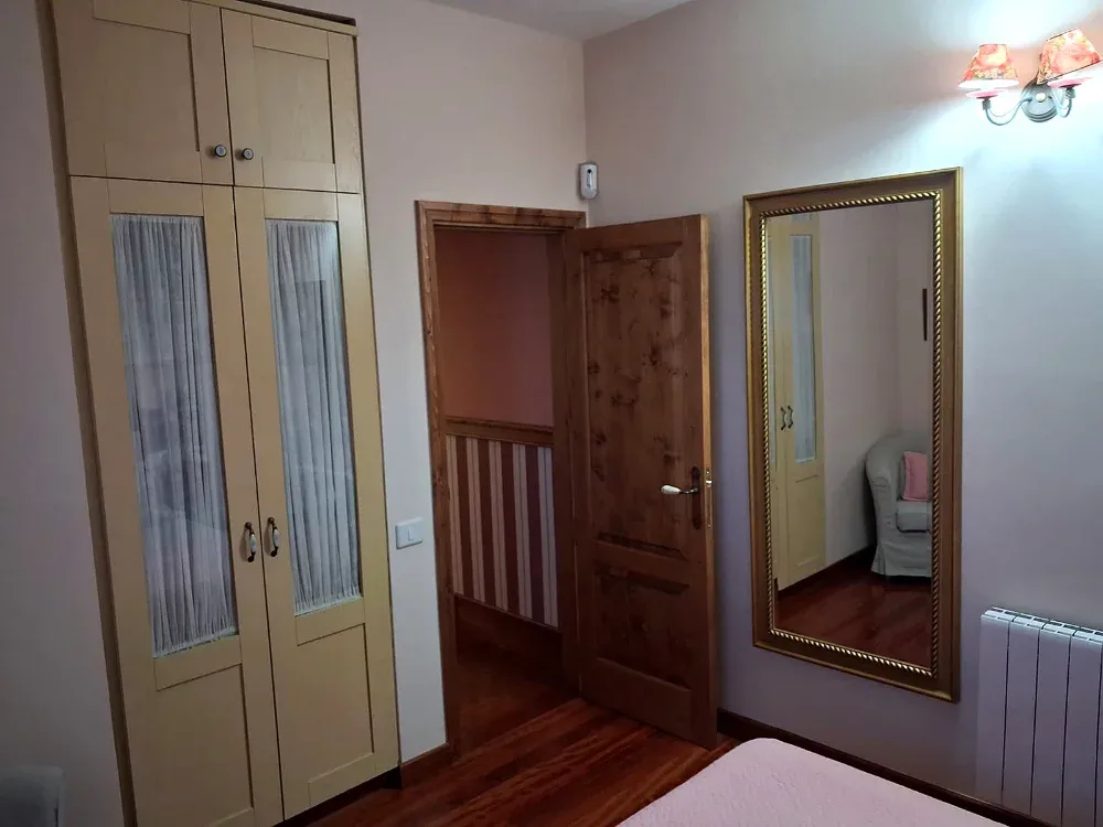 Górski dom z działką 1151 m² i panoramicznym widokiem w Hoya del Gamonal