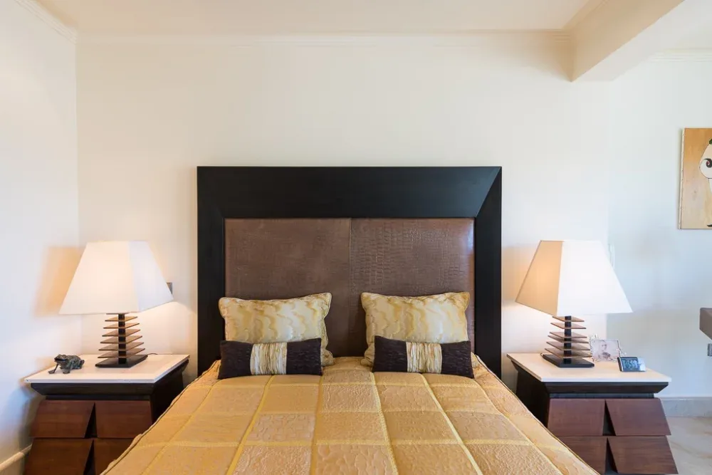 Dom w pierwszej linii brzegowej z niezależnym apartamentem w San Agustín