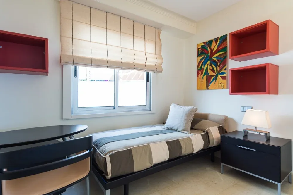 Dom w pierwszej linii brzegowej z niezależnym apartamentem w San Agustín