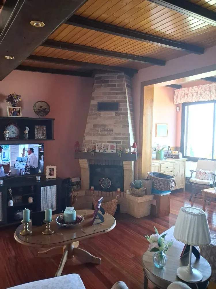 Górski dom z działką 1151 m² i panoramicznym widokiem w Hoya del Gamonal