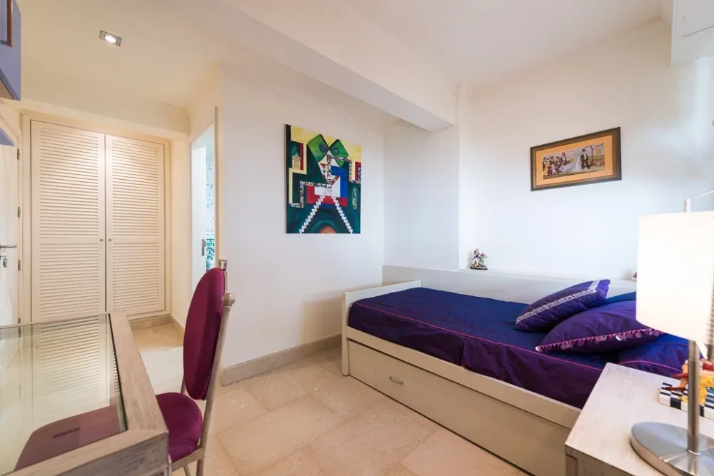 Dom w pierwszej linii brzegowej z niezależnym apartamentem w San Agustín