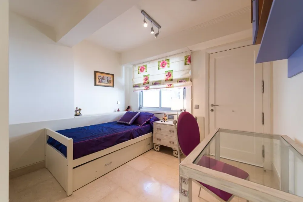 Dom w pierwszej linii brzegowej z niezależnym apartamentem w San Agustín