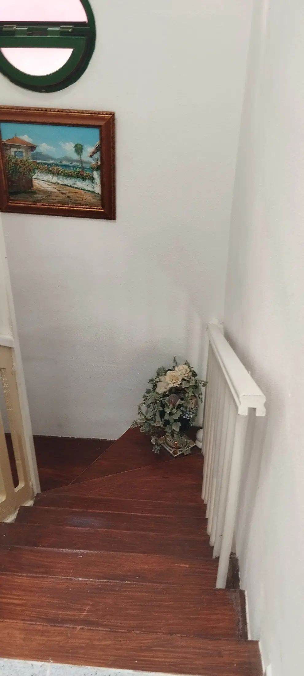 43 Umeblowany dom narożny z ogrodem i tarasem w San Fernando
